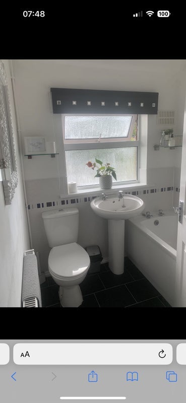 Room Almond Way in Bristol