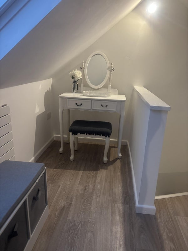 Room Almond Way in Bristol