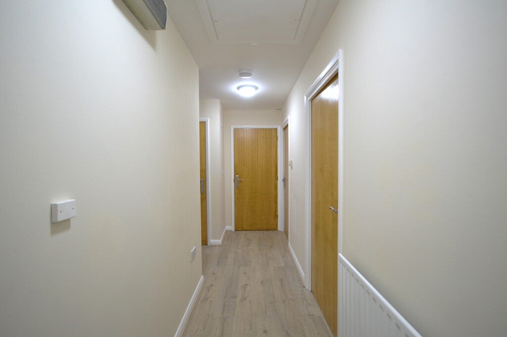 Flat Hirst Crescent in Greater London