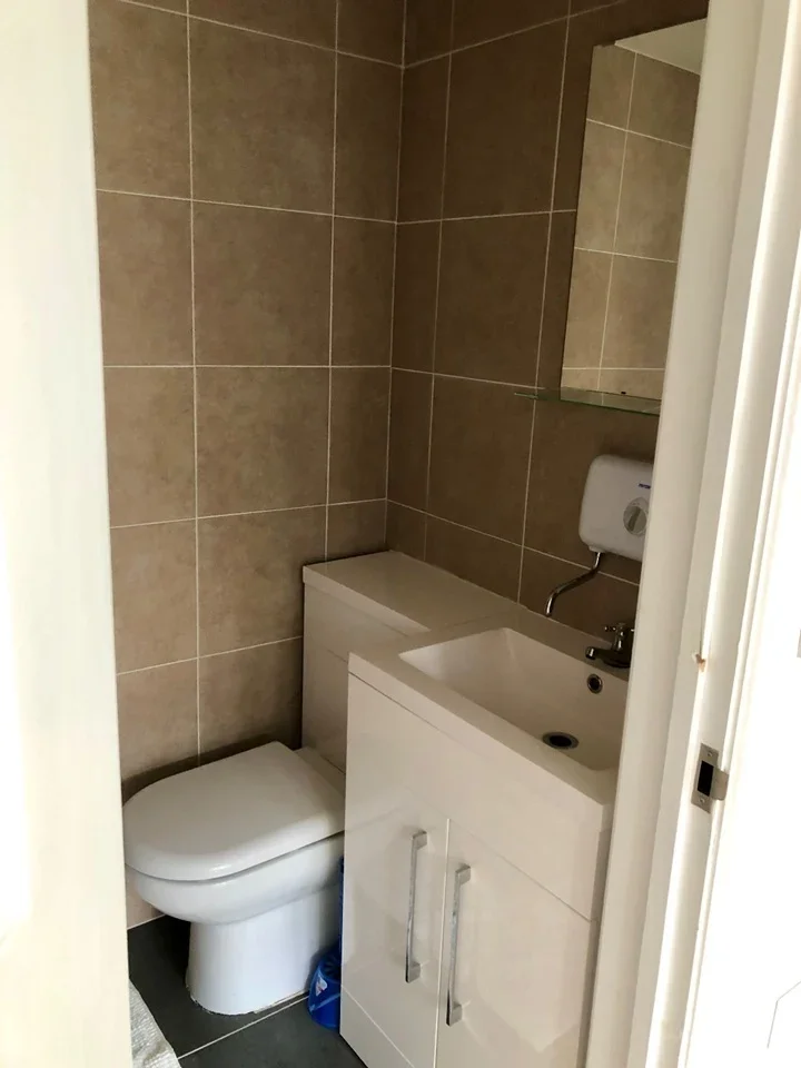 Room Trevelyan Crescent in Greater London