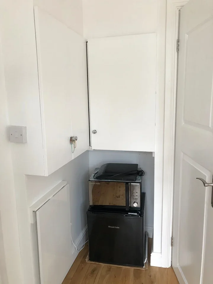 Room Trevelyan Crescent in Greater London