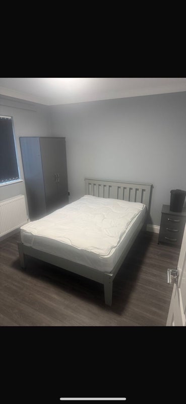 Room Harrowdene Road in Bristol