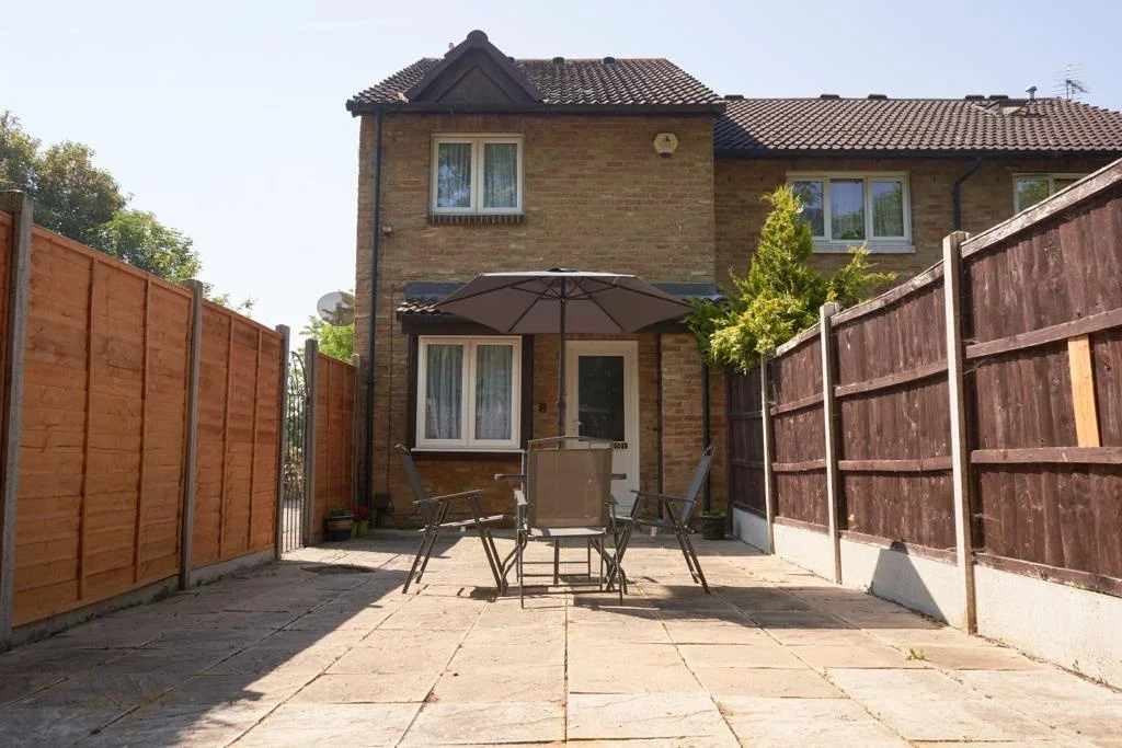 House Haldane Road in Greater London