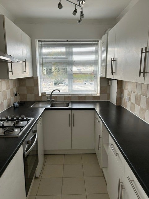 Flat Bourne Road in Greater London