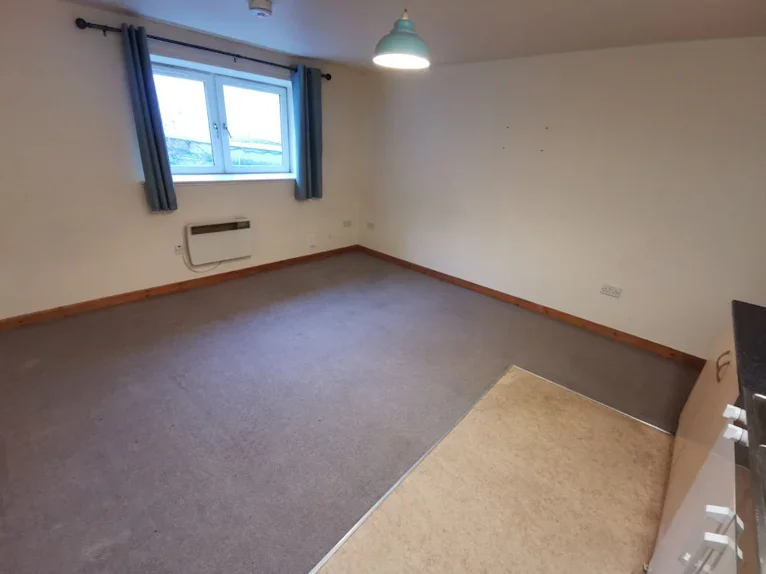 Flat Adam Smith Close in Kirkcaldy