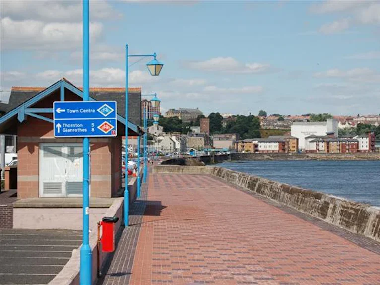Flat Adam Smith Close in Kirkcaldy