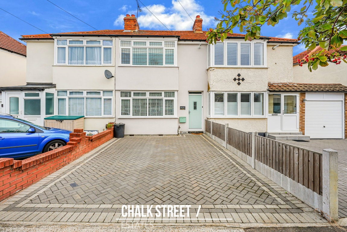 House Linley Crescent in Greater London