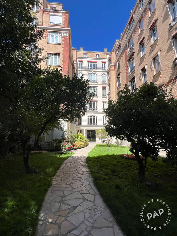 Appartement Place du Maréchal de Lattre de Tassigny à Paris