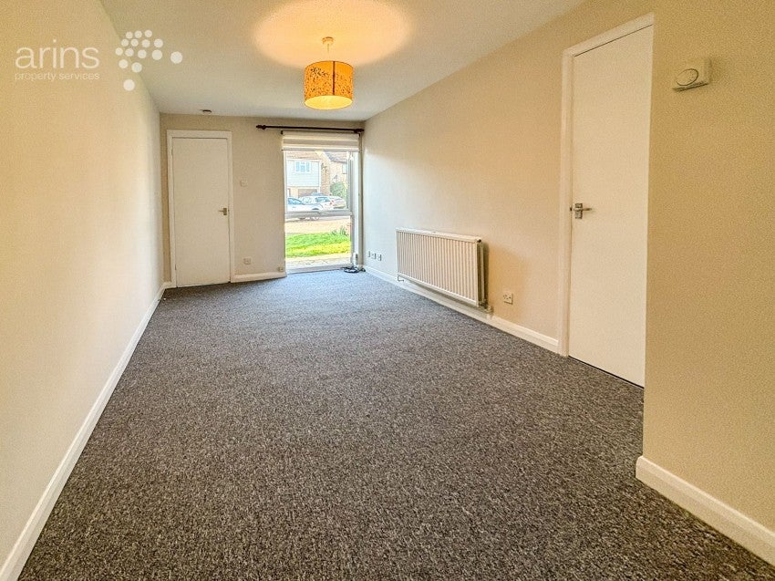Flat Sturbridge Close in Reading