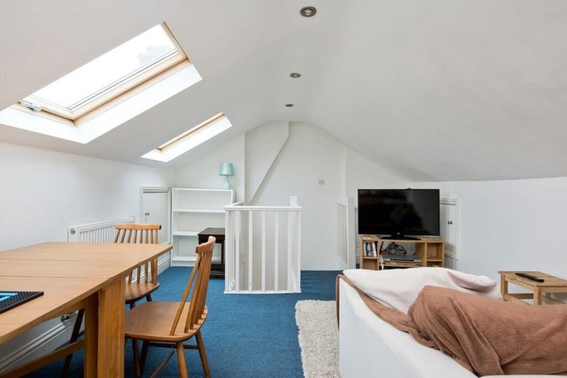 Room Endwell Road in Greater London