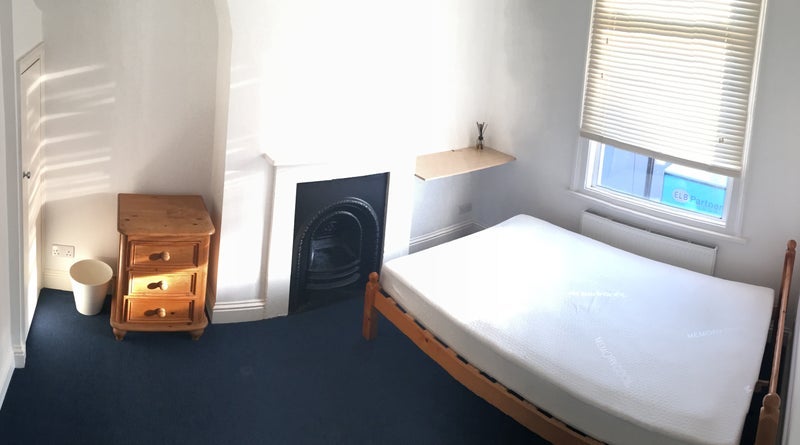 Room Endwell Road in Greater London