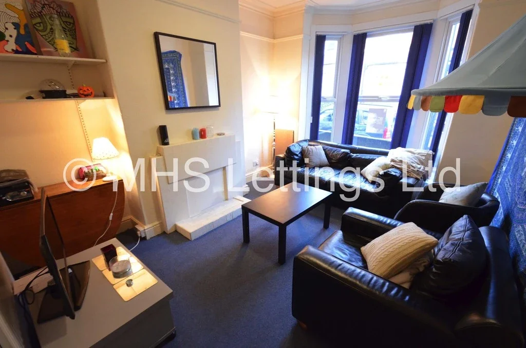 Room Back Hessle Mount in Leeds