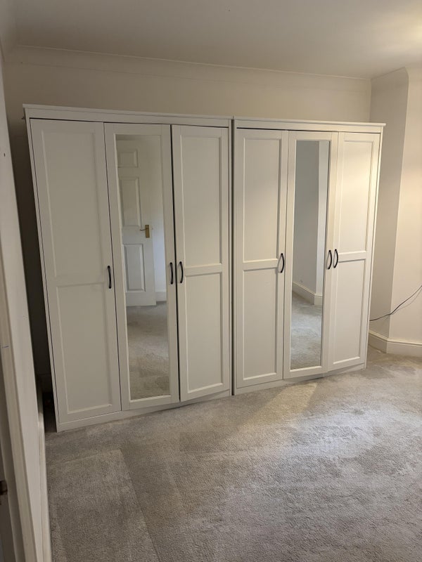 Room St Luke's Road in Tandridge