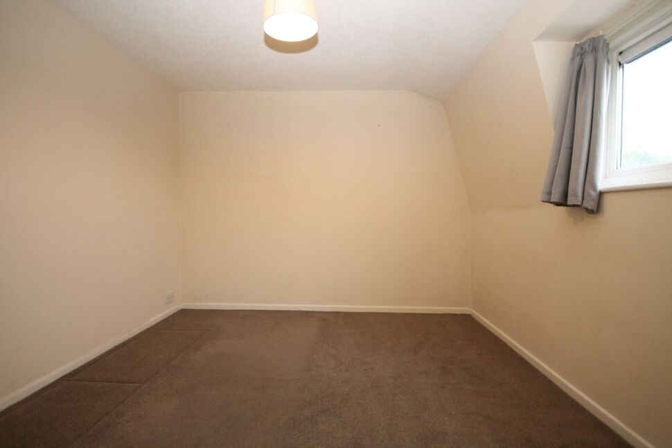 Flat Mellow Purgess Close in Basildon