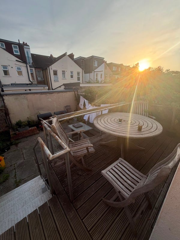 Room Eswyn Road in Greater London