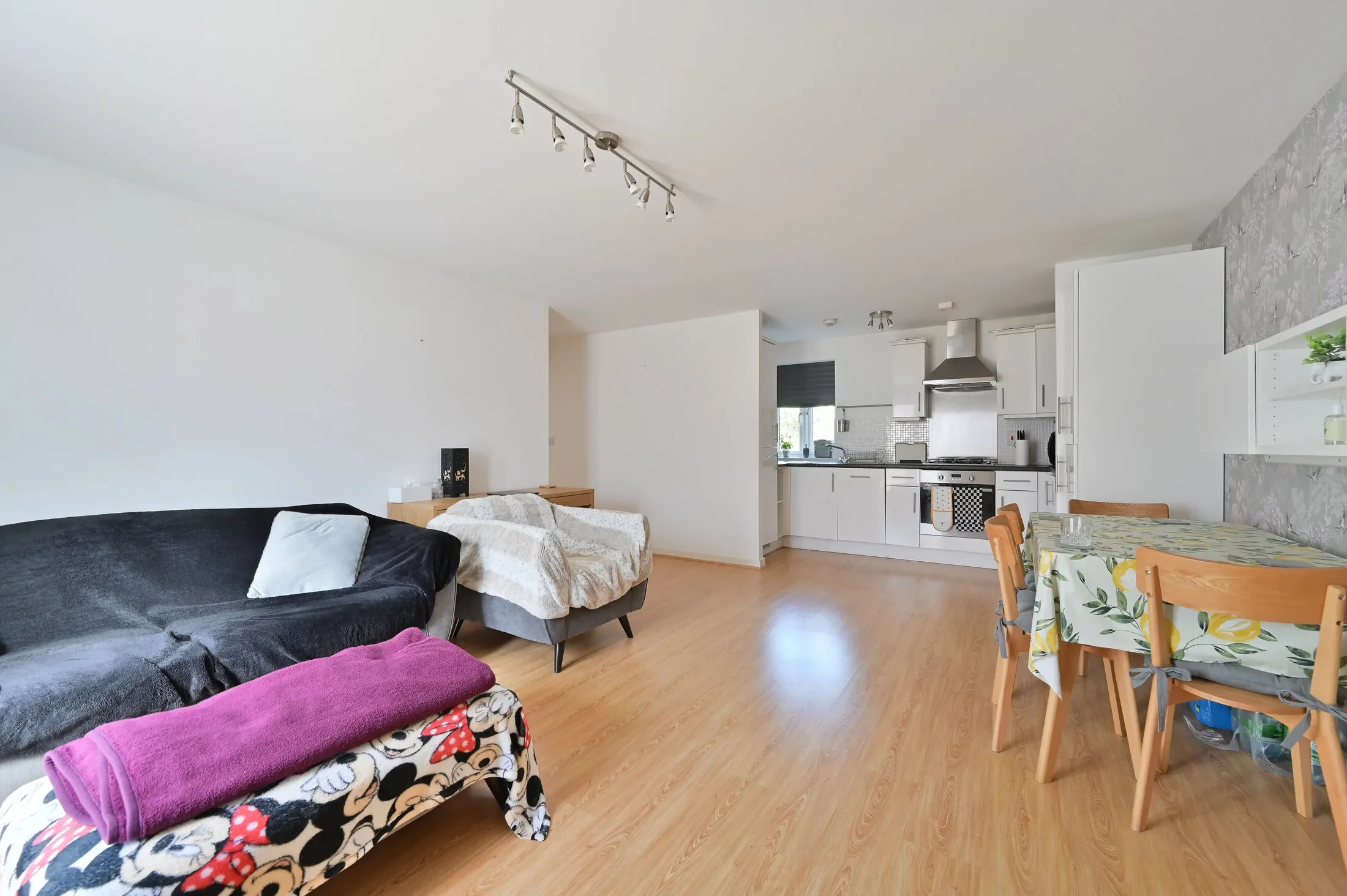 Flat Dodd Road in Watford