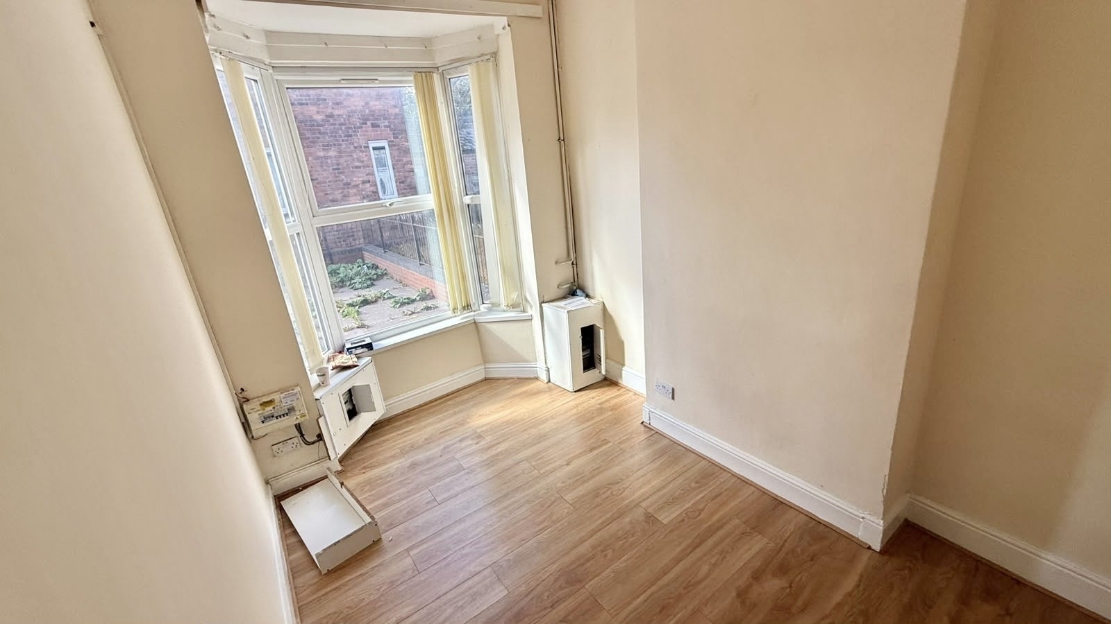 Room College Grove in Birmingham