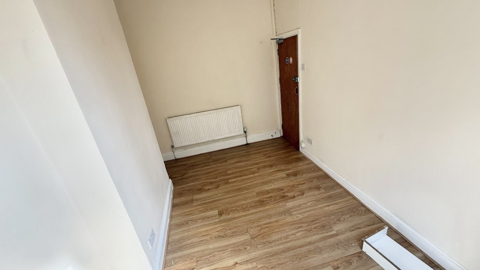 Room College Grove in Birmingham