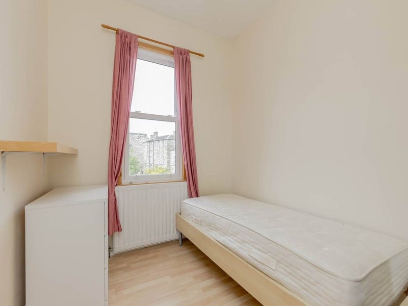 Room East Preston Street Lane in City of Edinburgh