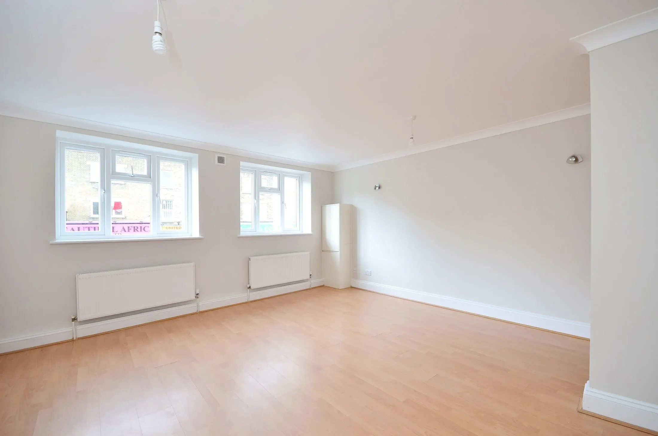 Flat Rye Lane in Greater London