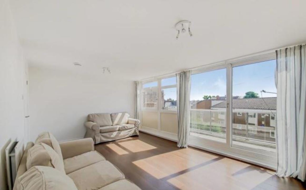 Flat York Road in Greater London