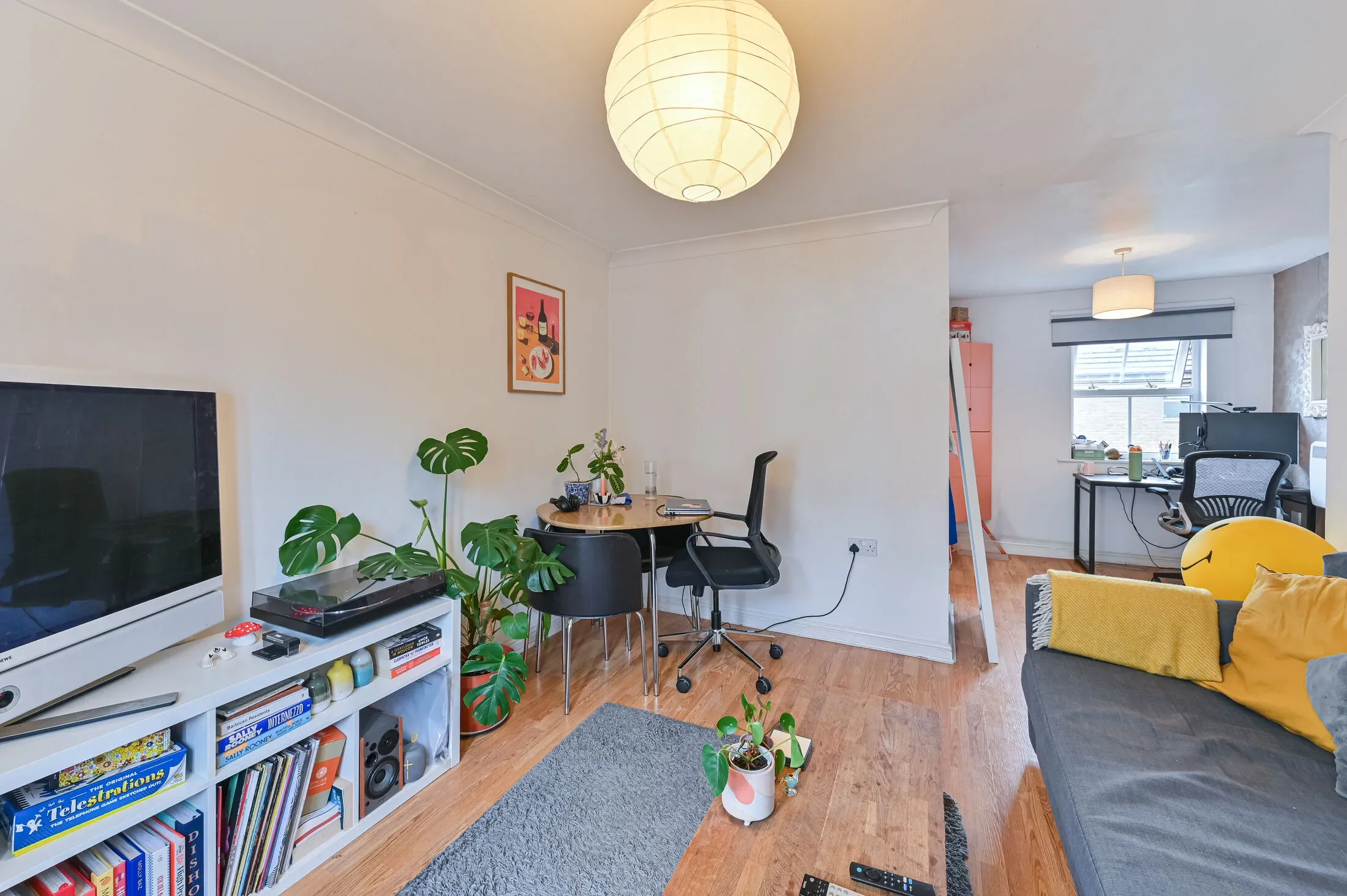 Flat Sumner Road in Greater London