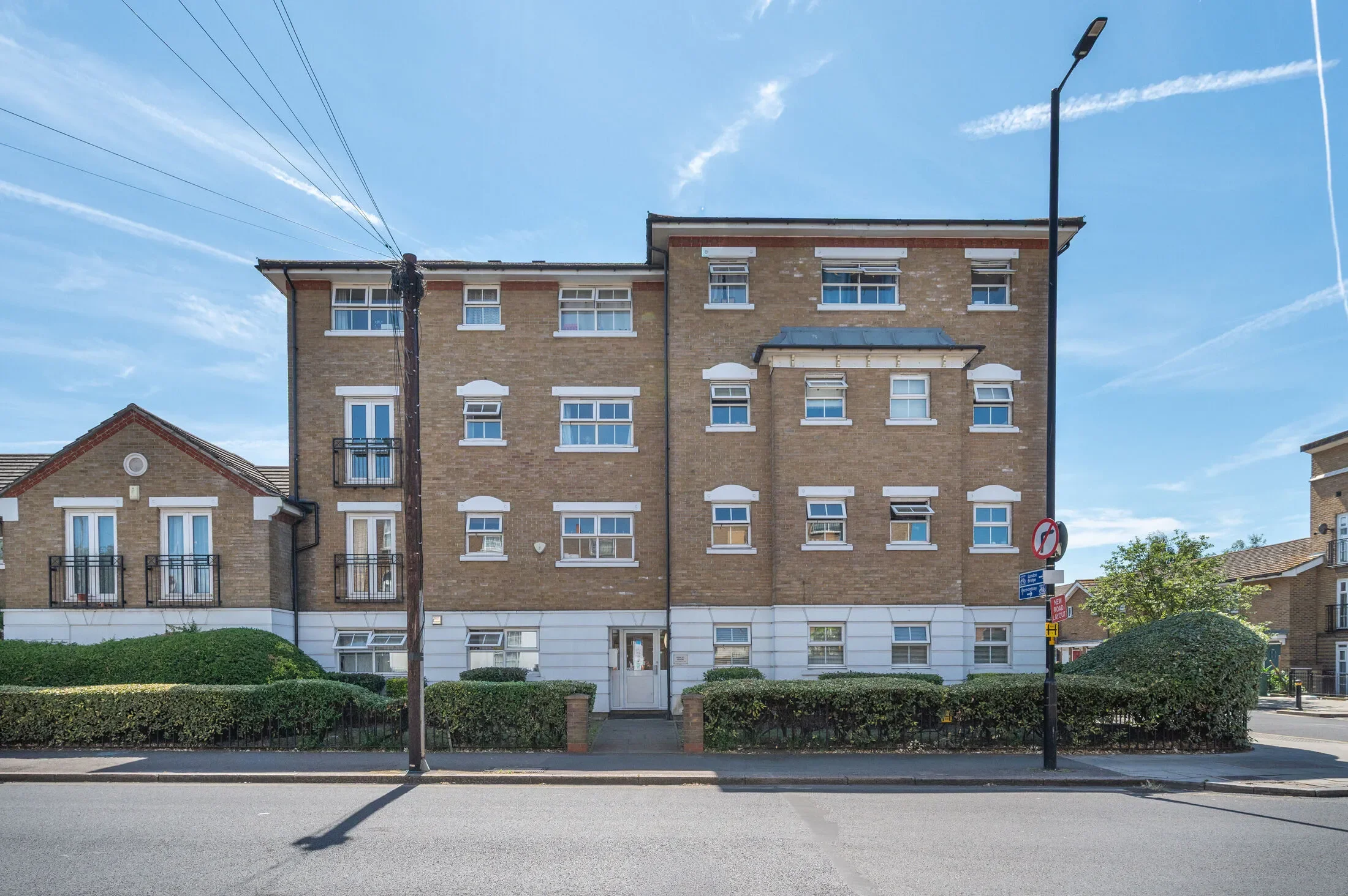 Flat Sumner Road in Greater London
