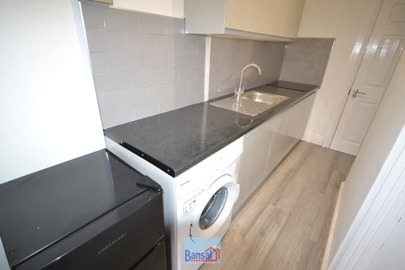 Flat Gulson Road in Coventry