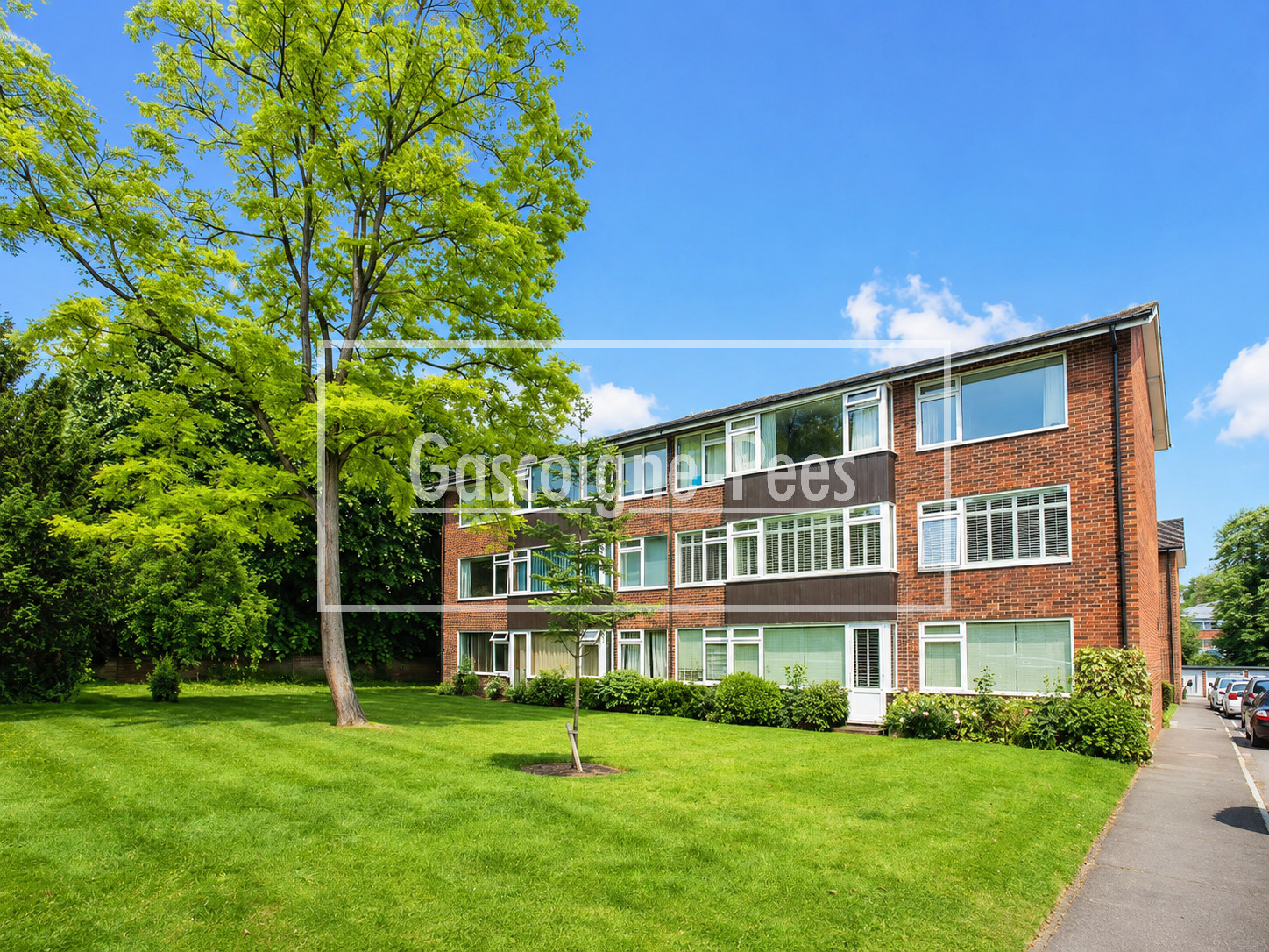 Flat Tormead Road in Guildford