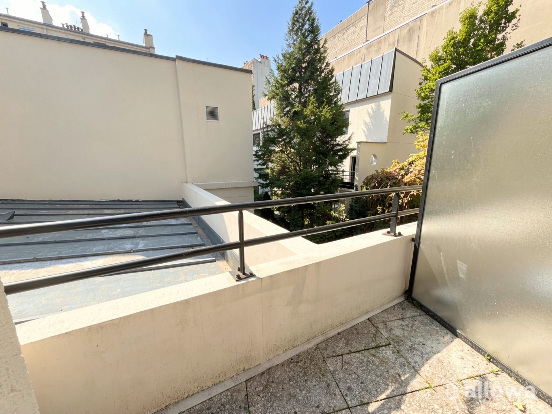 Flat Quai de la Seine in Paris