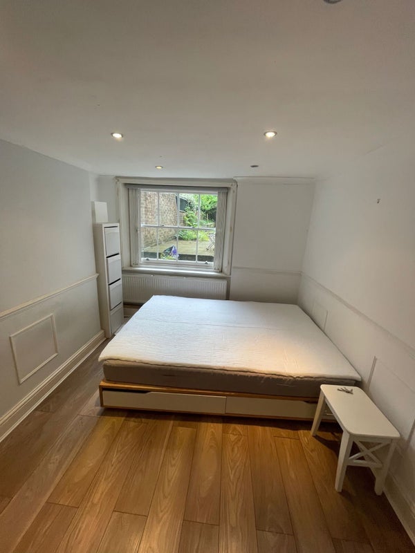 Room Stonefield Street in Greater London
