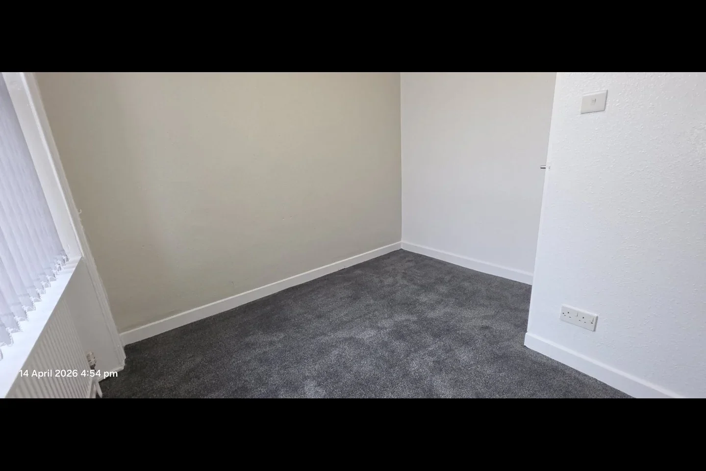 Flat Hallfield Road in Bradford
