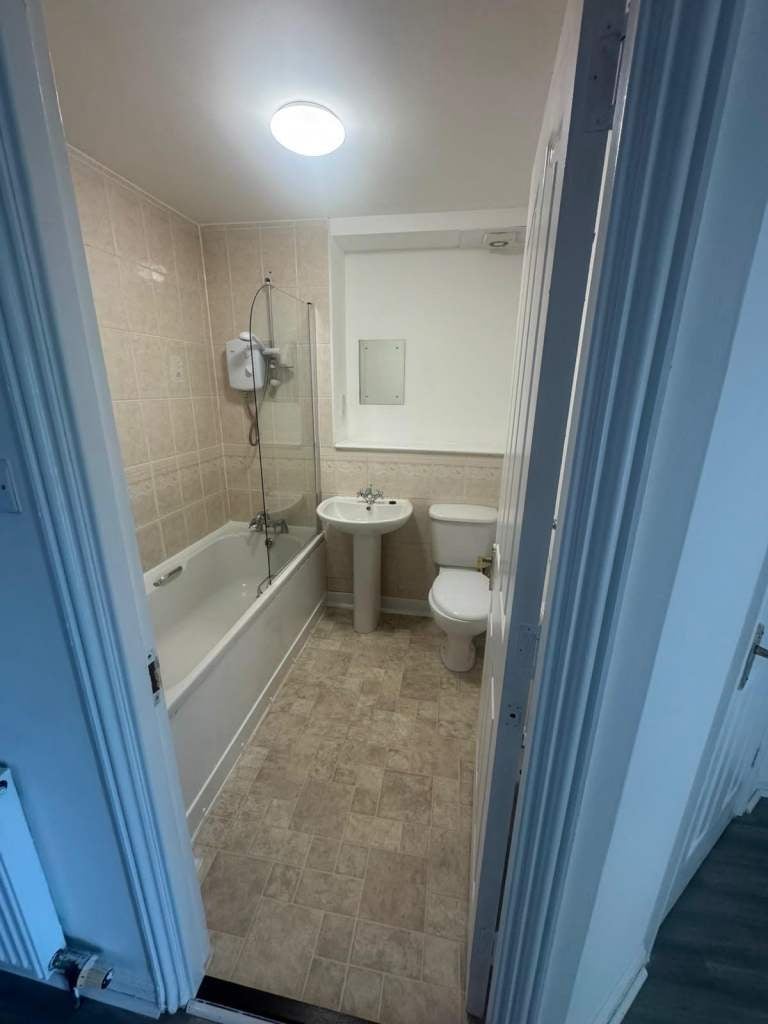 Flat Ladysmill Court in Falkirk