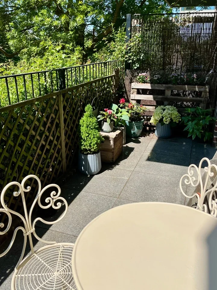 Flat Katherine Close in Greater London