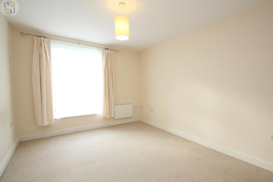 Flat Tudor Way in Woking