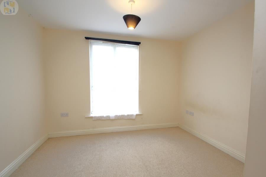 Flat Tudor Way in Woking