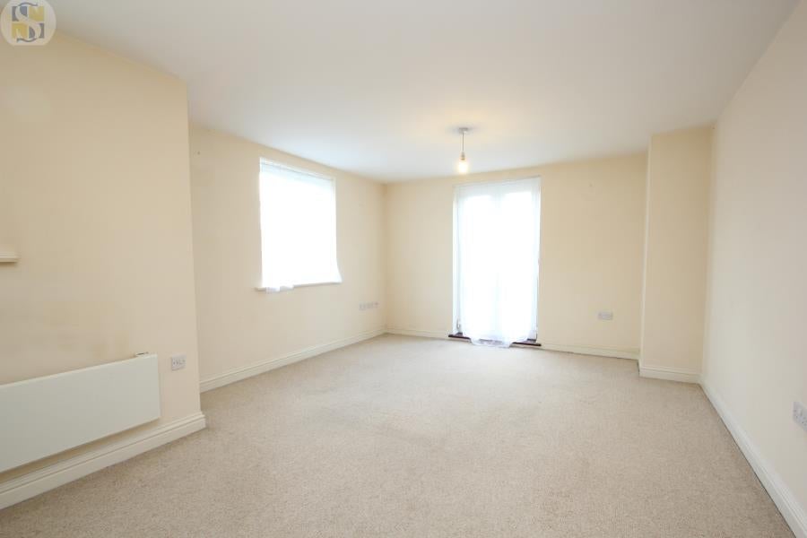 Flat Tudor Way in Woking