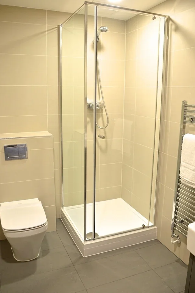 Room Foley Street in City of Westminster