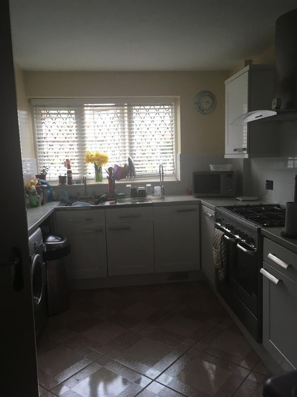 Room Burdett Street in Greater London