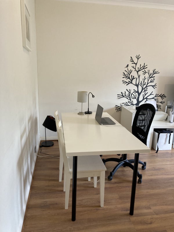 Room Belsize Grove in Greater London