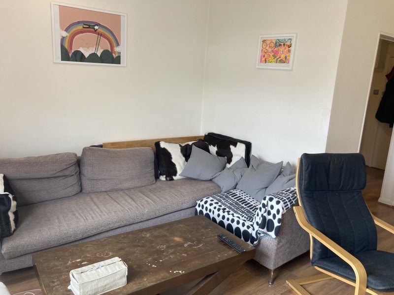 Room Belsize Grove in Greater London