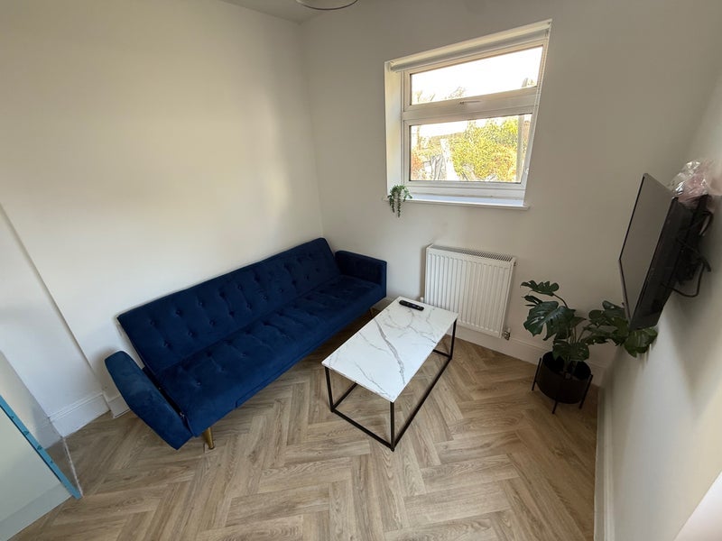 Room Lodge Causeway in Bristol