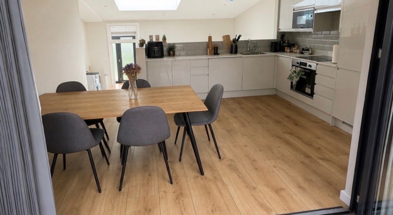 Room Berriman Road in Greater London