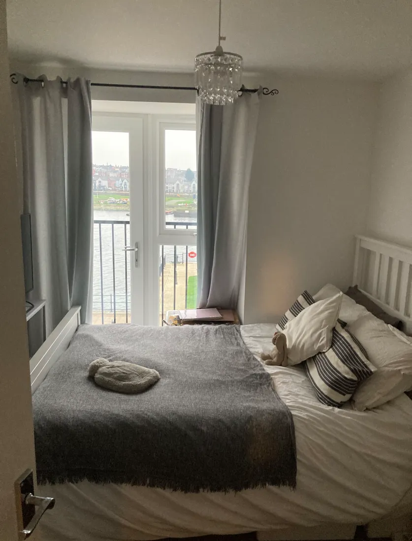Flat Arno Quay in Barry