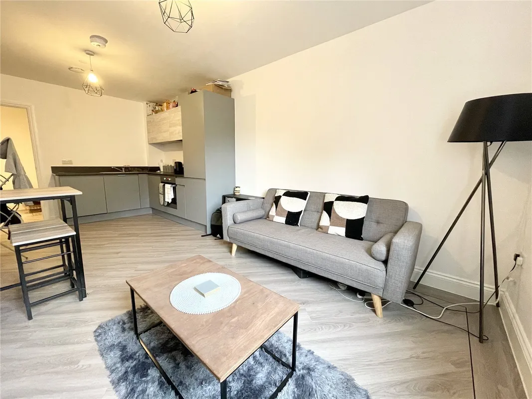 Flat Wimborne Road in Poole