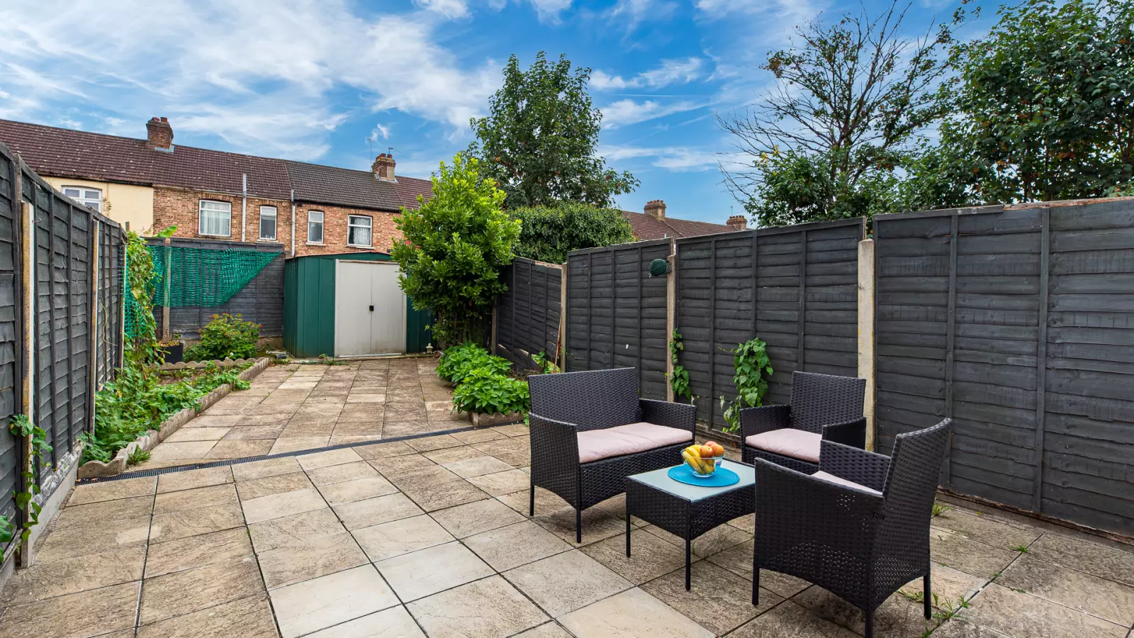 Flat Saxon Road in Greater London