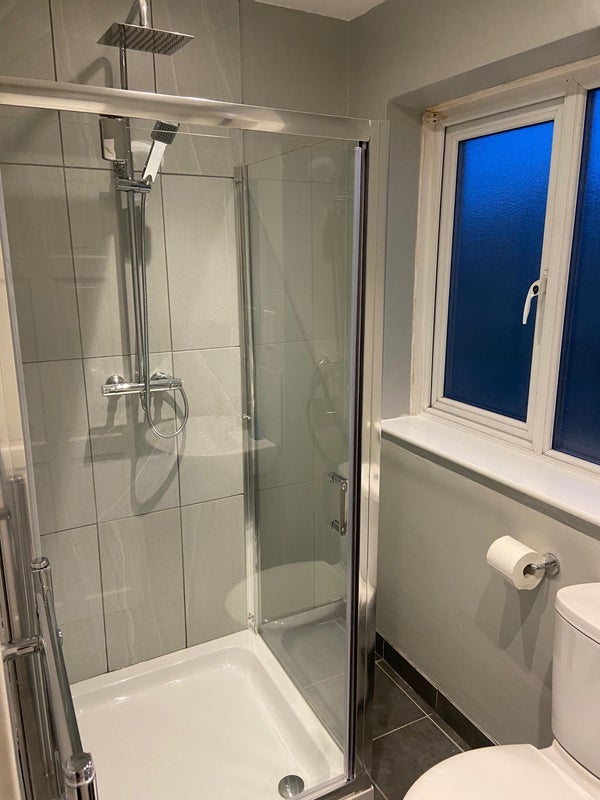 Room Felixstowe Road in Greater London