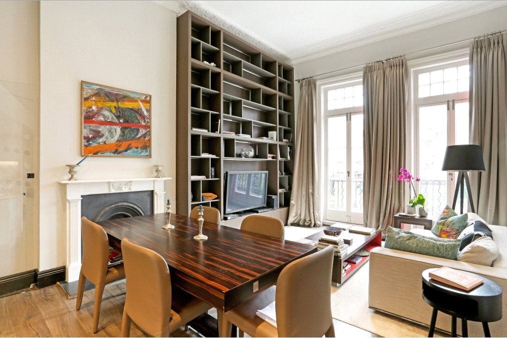 Flat Bramham Gardens in Greater London
