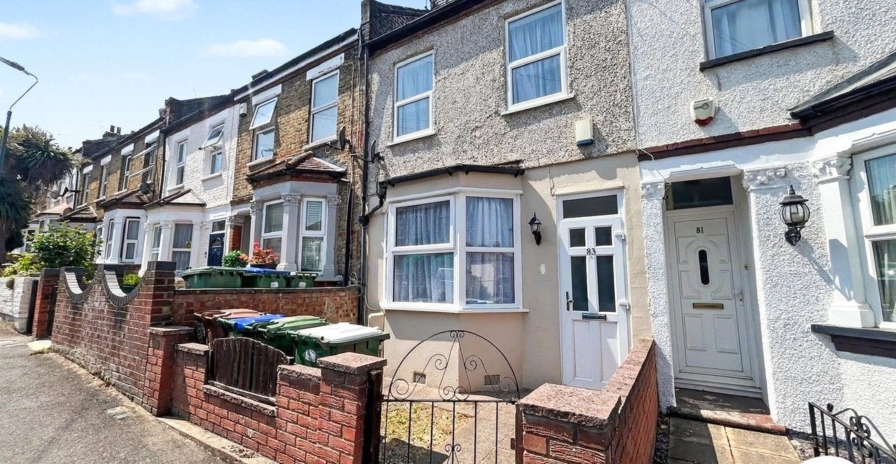 House Gertrude Road in Greater London