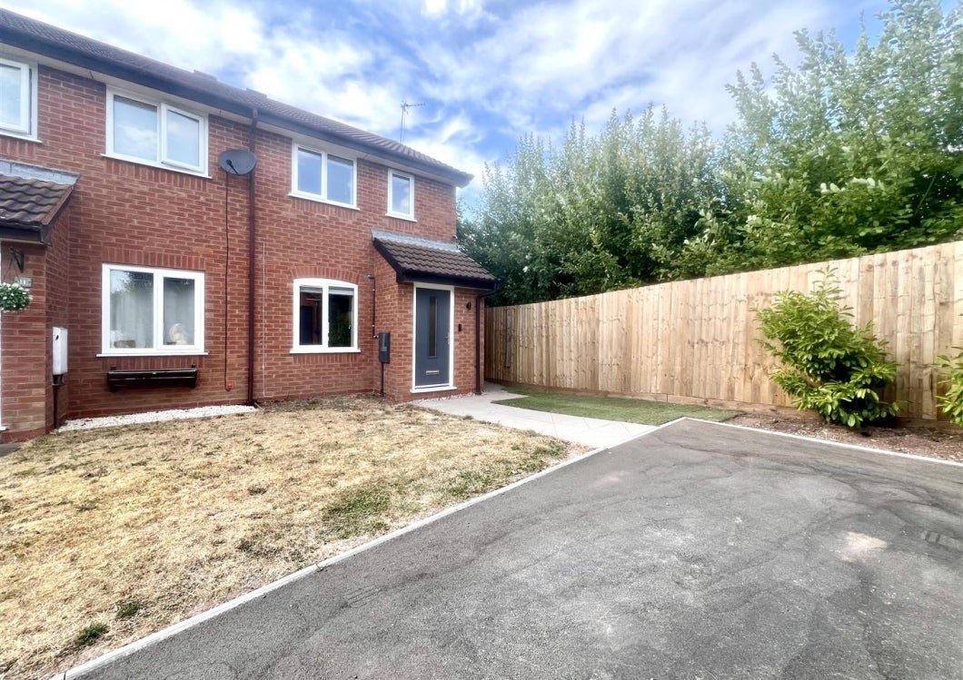 House Underhill Lane in Wolverhampton